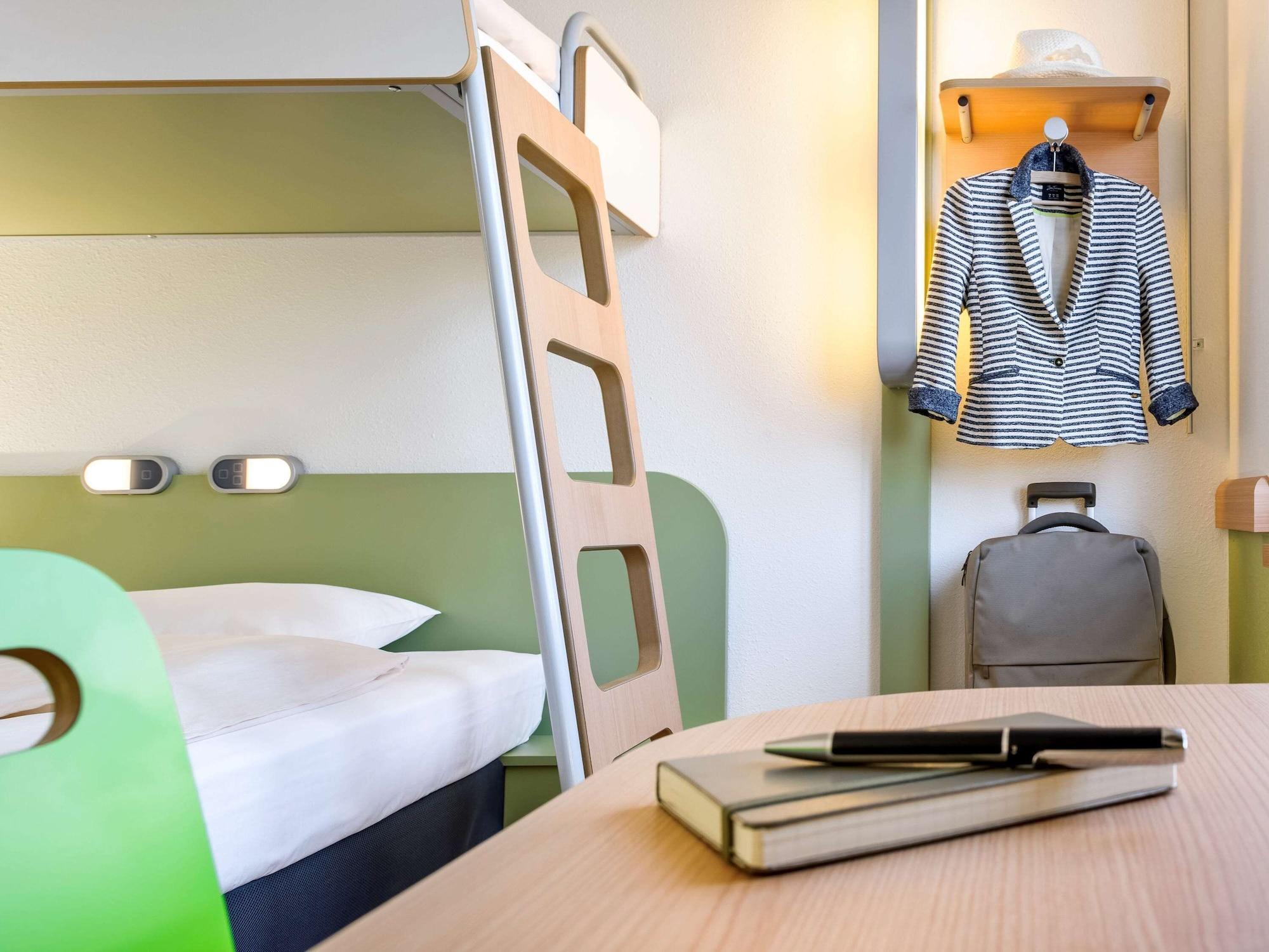 Ibis Budget Metz Technopole Buitenkant foto