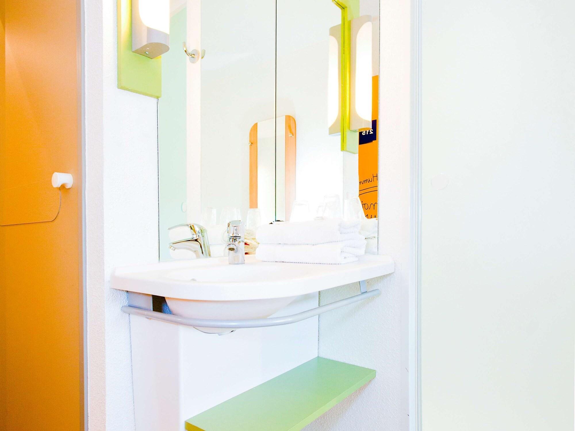 Ibis Budget Metz Technopole Buitenkant foto