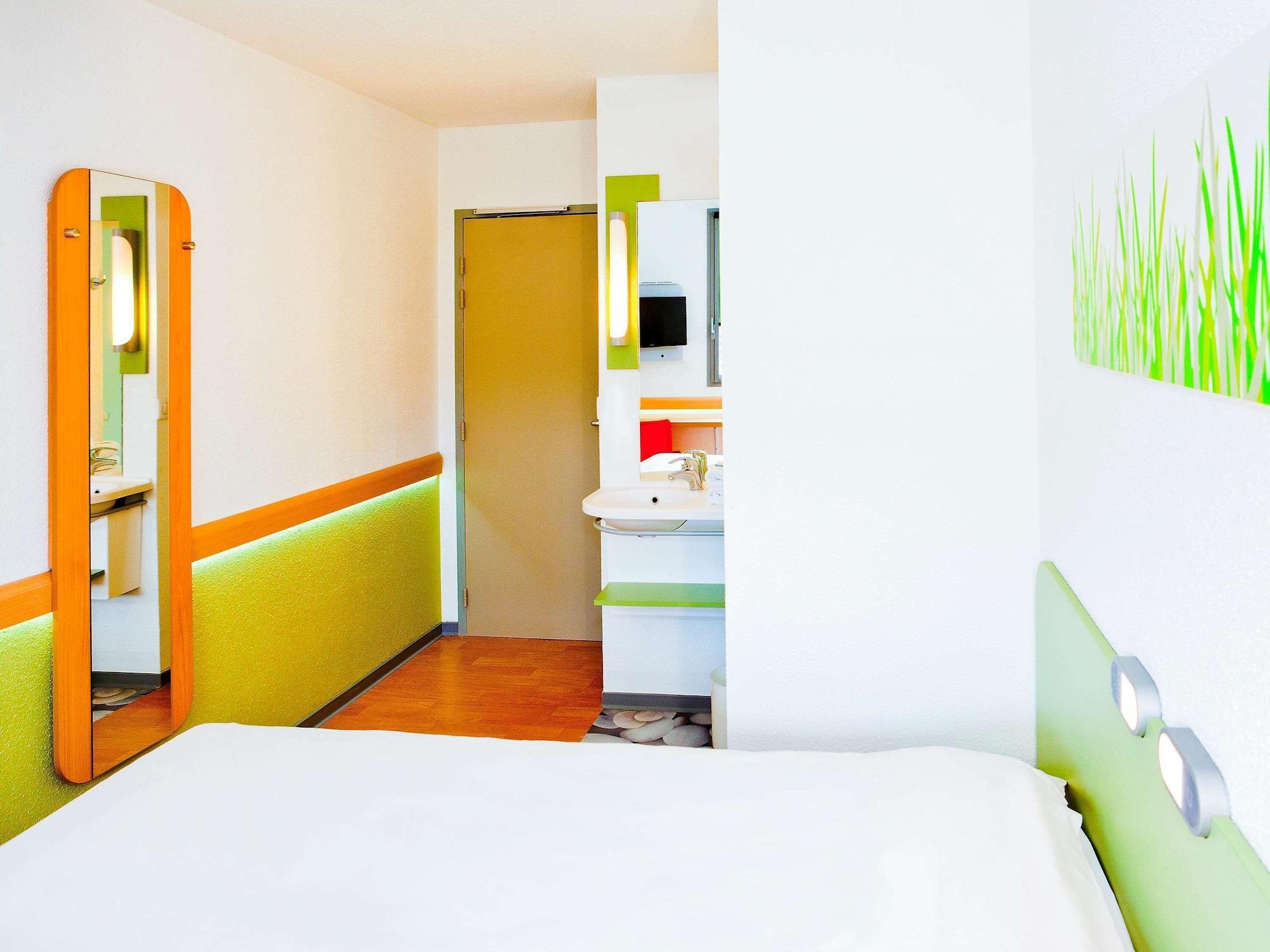 Ibis Budget Metz Technopole Buitenkant foto