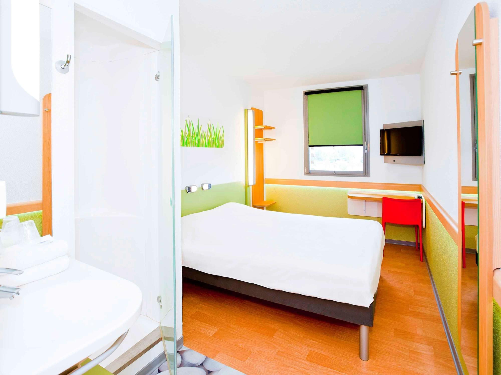 Ibis Budget Metz Technopole Buitenkant foto