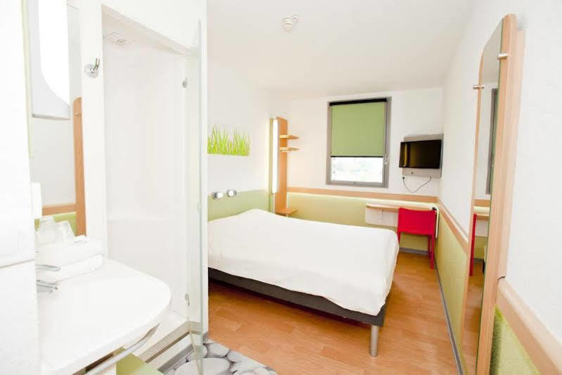 Ibis Budget Metz Technopole Buitenkant foto
