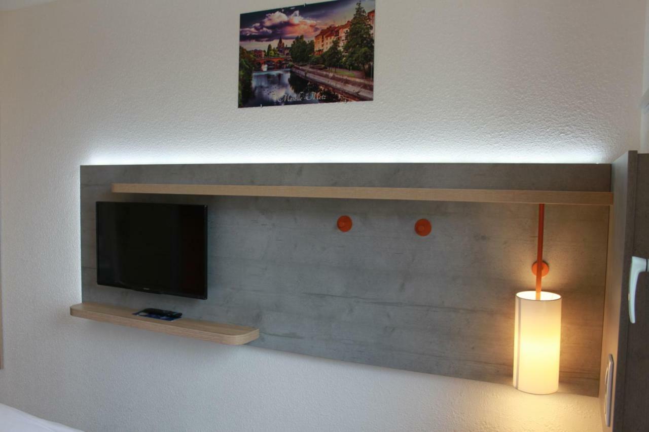 Ibis Budget Metz Technopole Buitenkant foto